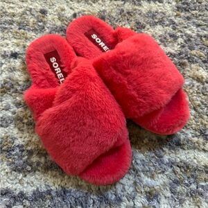 Sorel Go Mail Run Pink Slippers EUC Size 8